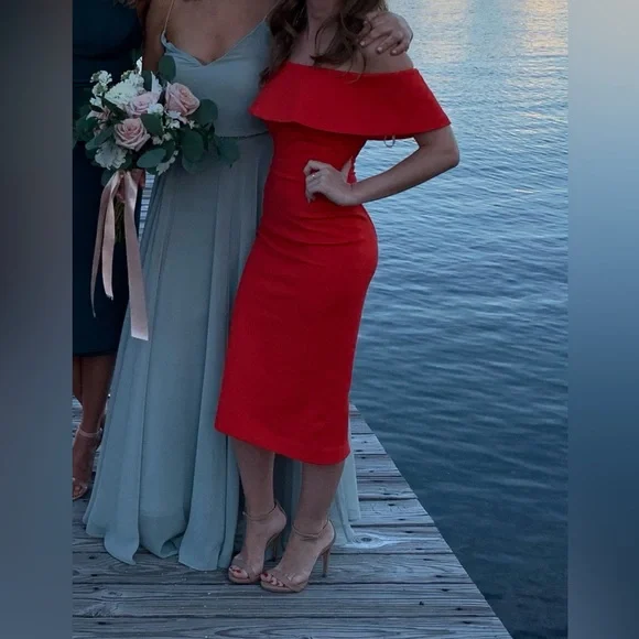 Red off the shoulder dress size 00 - Picture 2 of 3